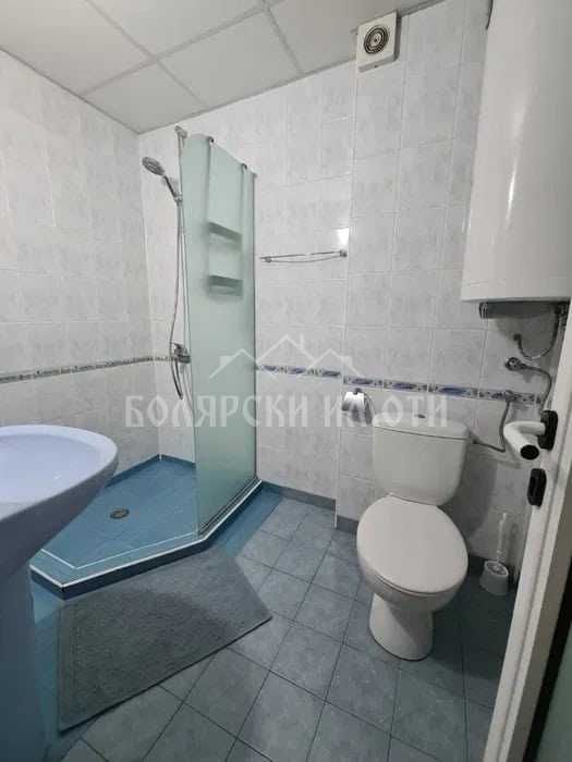 Дава се под наем Двустаен апартамент в Велико Търново, Център - 72 кв.м за 398.82 € - Снимка #8