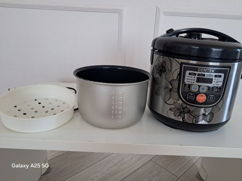 Мультиварка Centek CT-1498, б/у в отличном состоянии