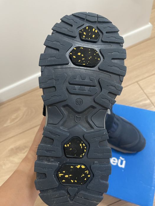 Продам детские сапоги