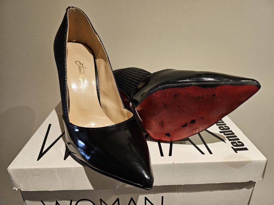 Черни високи токчета