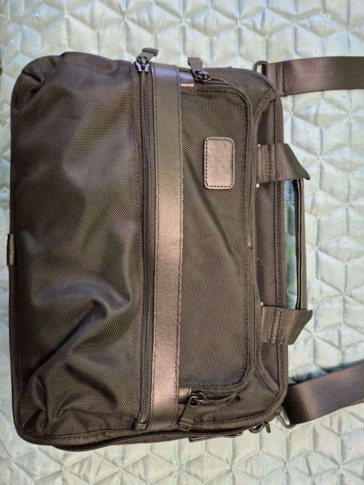 Пътни чанти за лаптоп през рамо