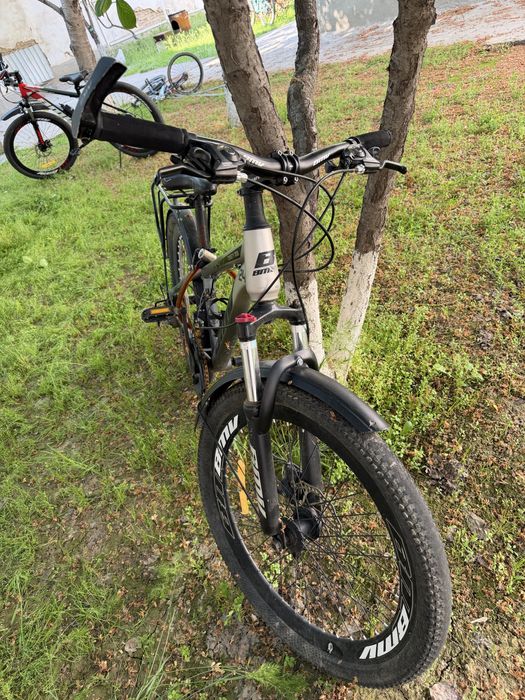 Velosiped 24 razmer sotiladi.