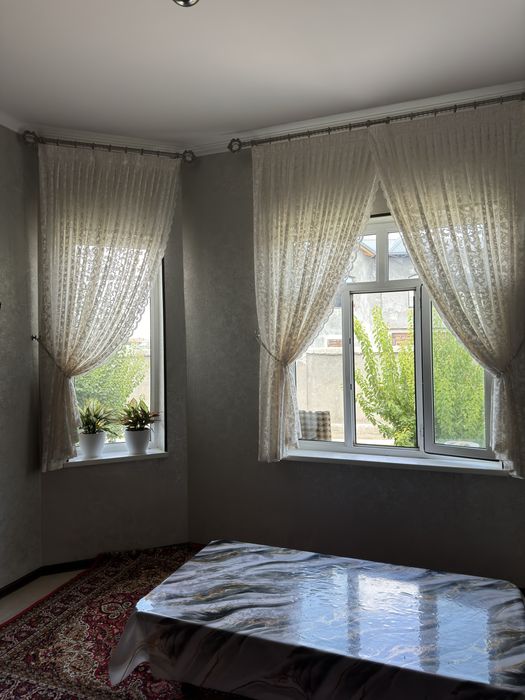 Кибрай тумани Обод махаллада 5 хона 4 сотих уй сотилади