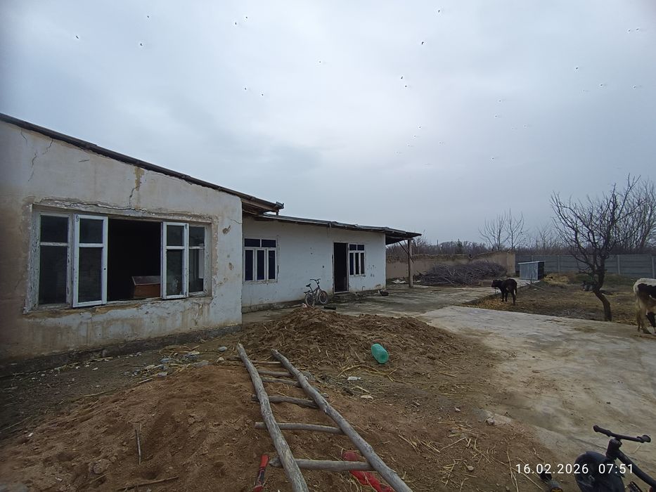 5.5 соток йер Уй 3 хона