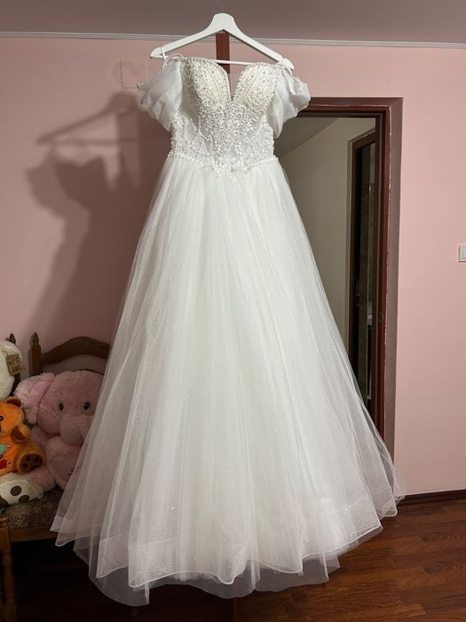 Rochie de mireasa noua nepurtata