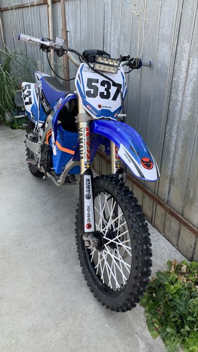 Motocicleta electrica Yamaha 450 alternativa surron ultra bee light