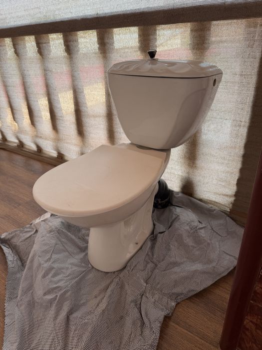 Унитаз б/у сотилади