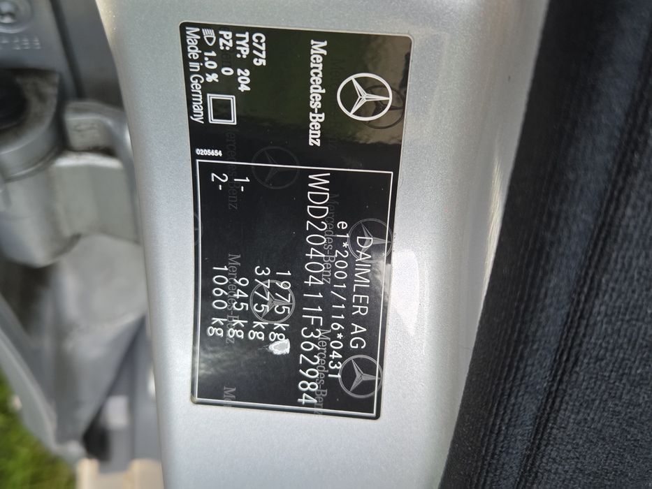 Mercedes w204 din 2009
