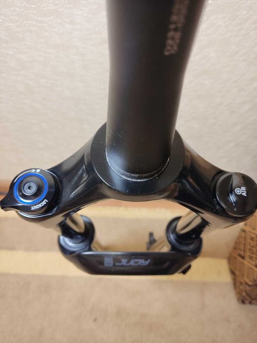 Вилка RockShox Judy
