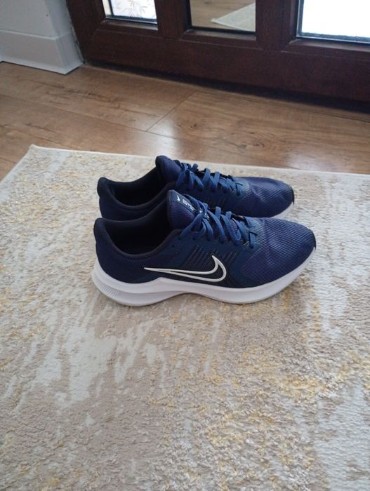 Adidași Nike running mărime 40