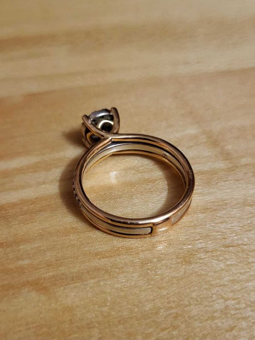 Inel de logodna cu diamante din aur roz si alb Teilor