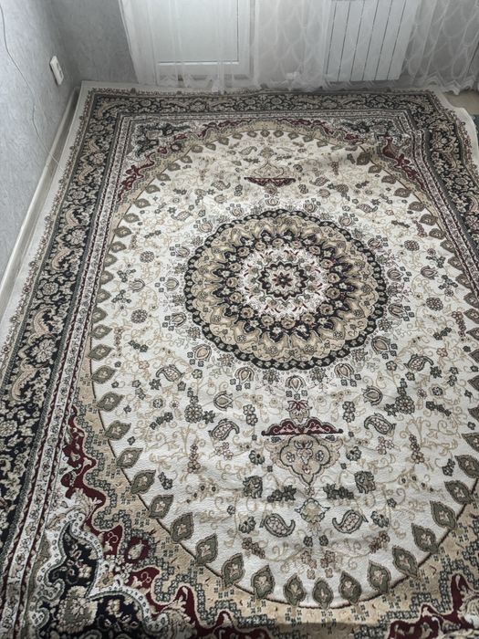 Продам ковры б/у недорого