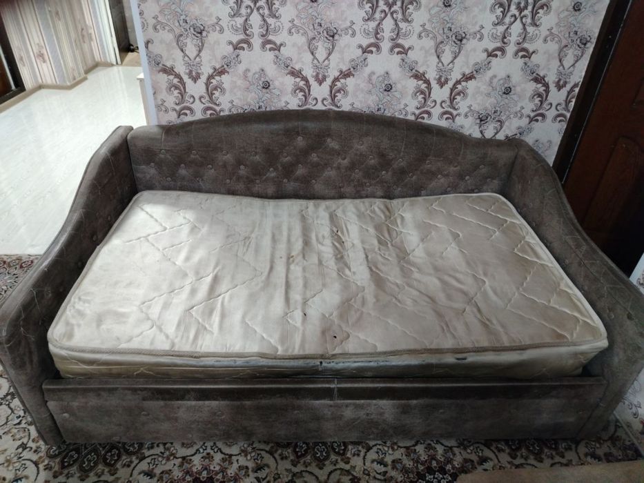 Отдам Даром , бесплатно . Диван самовывоз