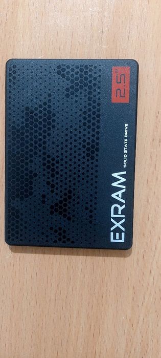 Продам оперативная память DDR 3  4гб, накопительная SSD sata 120гб.