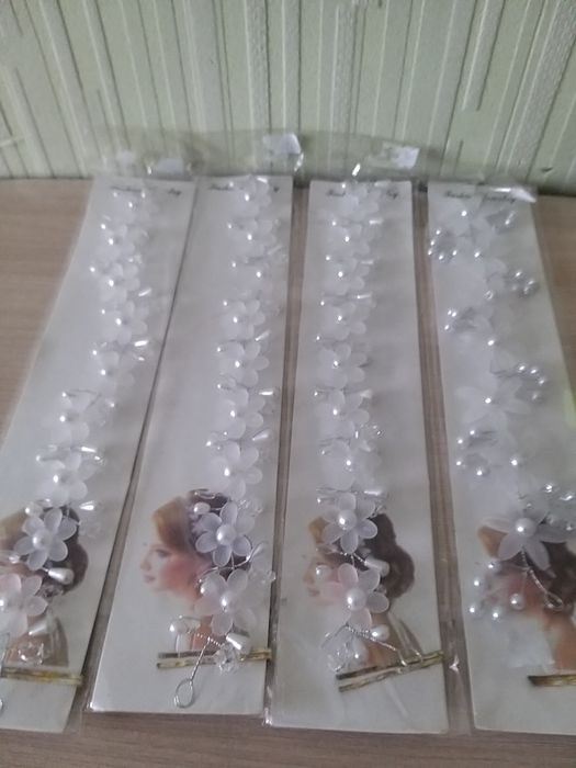 Веточки для волос