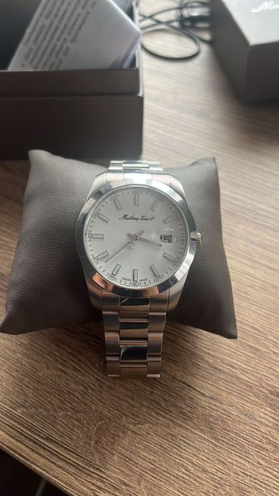 Продаю часы Mathey Tissot