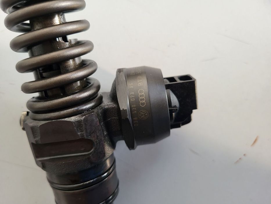Injectoare Injector Vw Seat Skoda 1.9 Tdi Euro 4 Golf 5 Passat Touran Octavia 2 Altea Leon Etc. Cod
