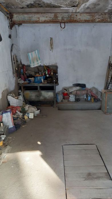 Продается гараж в г. Бекободе