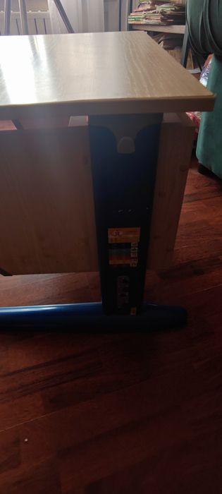 Парта, стол для школьников