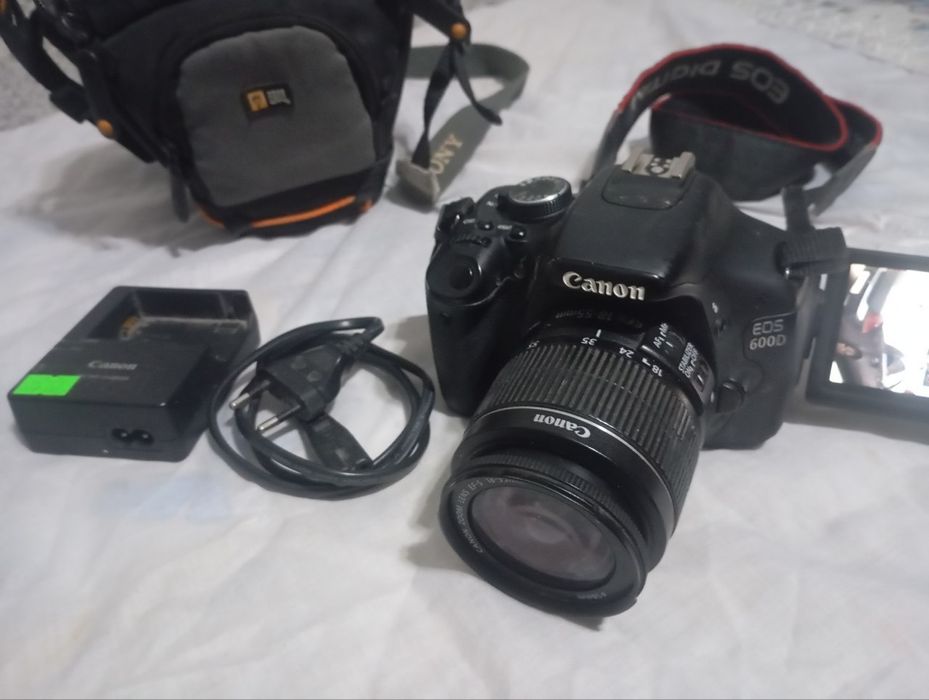 Canon  EOS 600 D