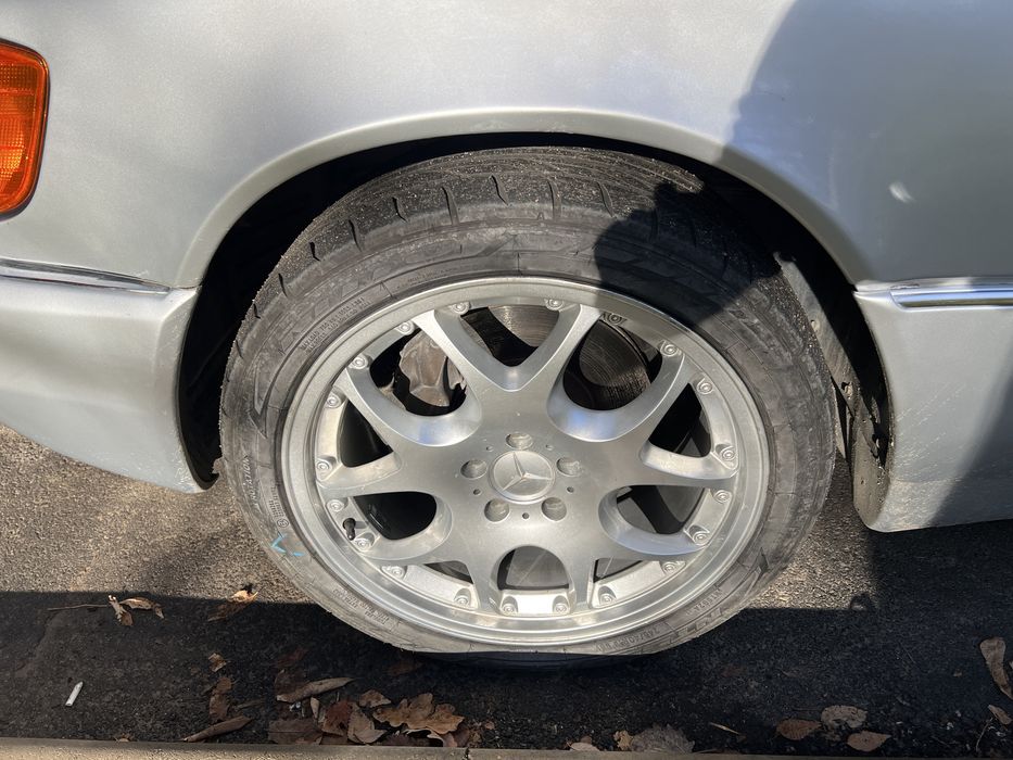 Продам диски с резиной на мерседес R19