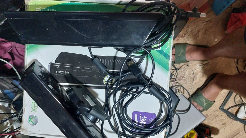 Vând senzoir kinet de xbox 360 merge multe console
