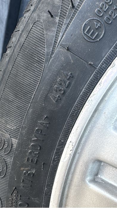 Диск с болонами шина в зборе с диском