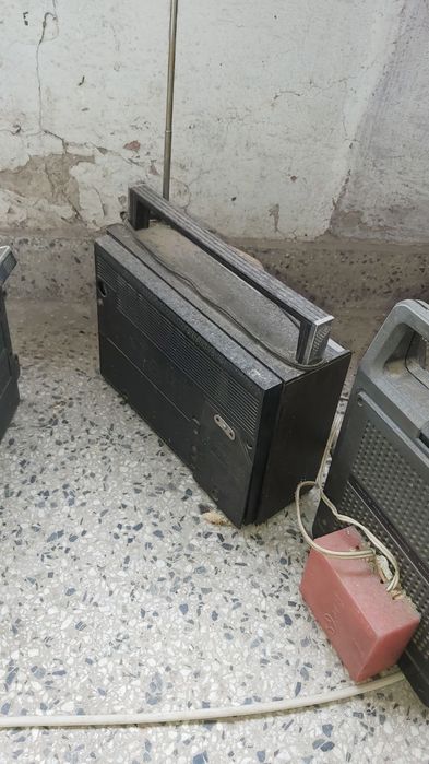 Радио приемници веф и  хирико