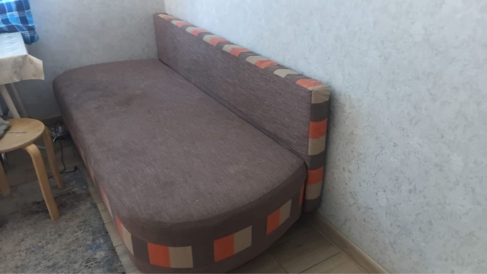 Диван б/у — 15 000 ₸