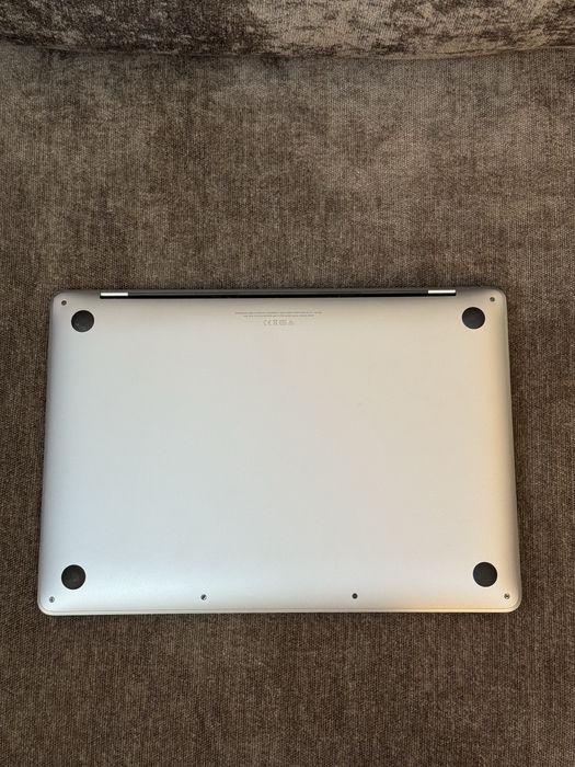 Macbook Pro 13 M1 2020 года