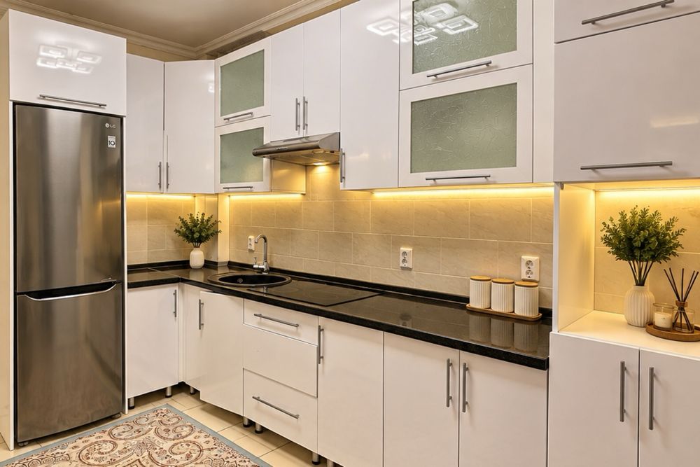 Угловой кухонный гарнитур 1,7*3,6м