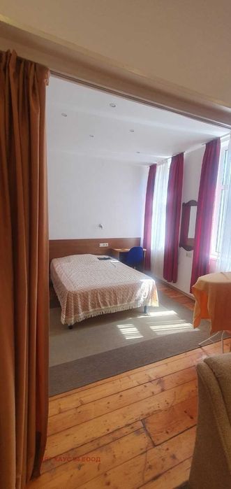 Продава се Четиристаен апартамент в София, Център - 102 кв.м за 2108 €/кв.м - Снимка #4