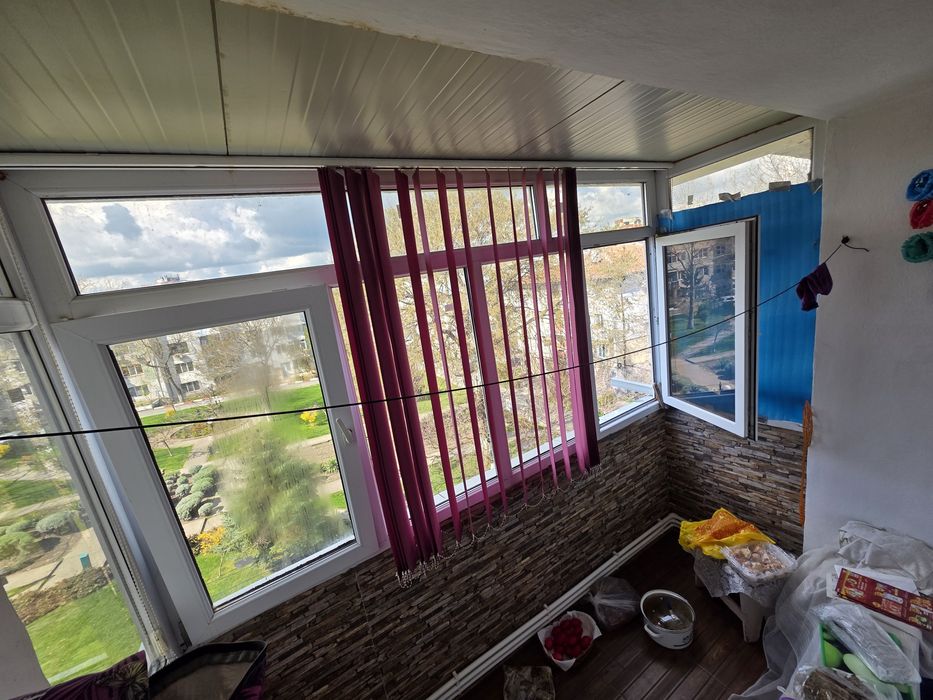 Apartament 3 camere, 64 mp, centrală proprie, balcon închis – Năvodari, str. Tineretului