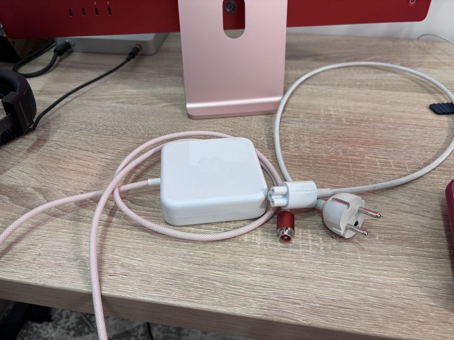 iMac 24" M3 Pink, 8/256gb