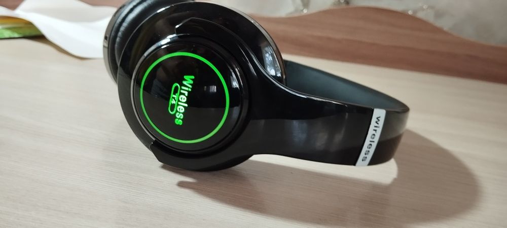 Продам наушники Wireless T4