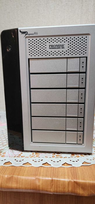 Рейд массив Pegasus R6 36TB с HDD дисками.