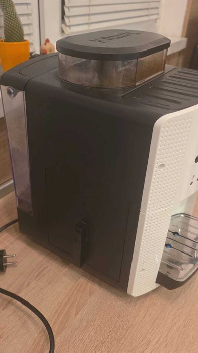 Кафе машина под налягане, Krups, Пластмаса/Метал, 1450W 50HZ