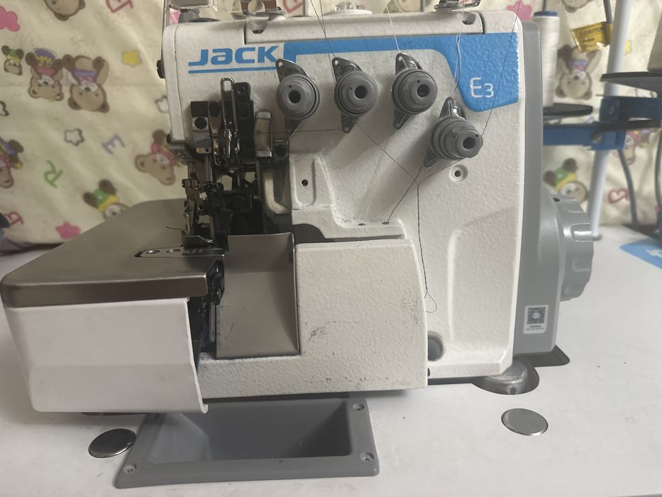 Оверлок,вышивалный