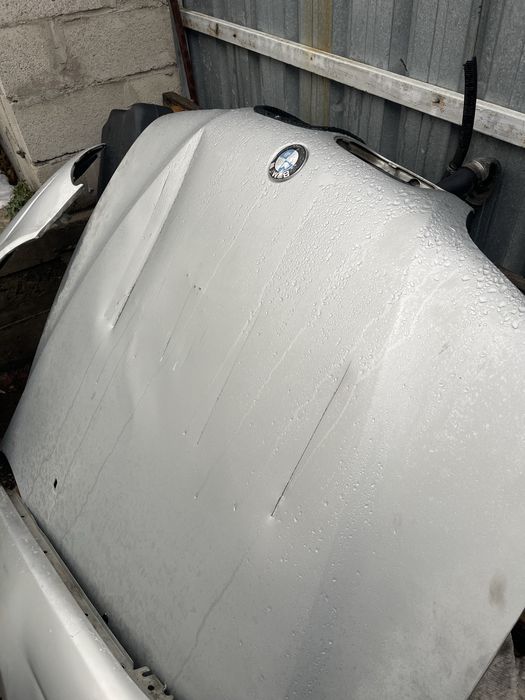 Продам срочно Капот крылья бмв е39