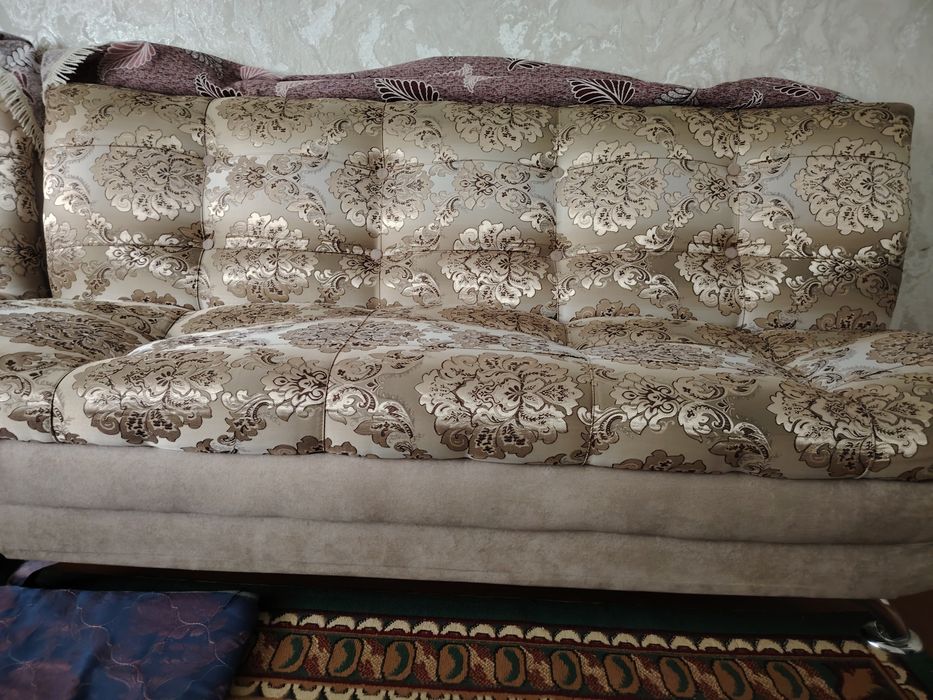 Продам диван и два кресла в комплекте
