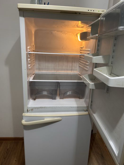 Холодильник в хорошем состоянии