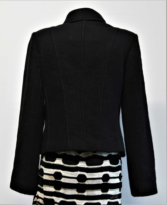 Jacheta neagra Piazza Sempioni doua randuri nasturi marimea 40IT