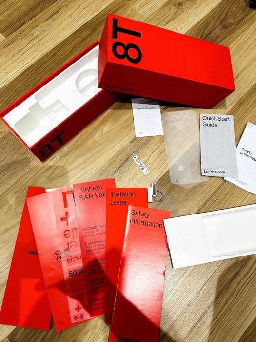 Cutie Telefon One Plus 8T cu carticele ! Poze Reale