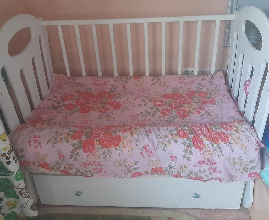 Продам кровать детскую