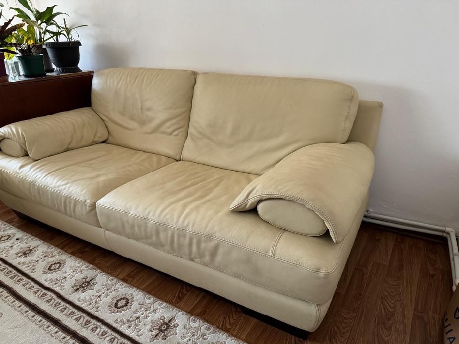 Canapea crem din piele Natuzzi