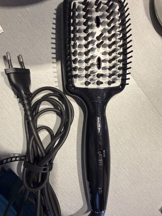 Четка за изправяне на коса на Babyliss
