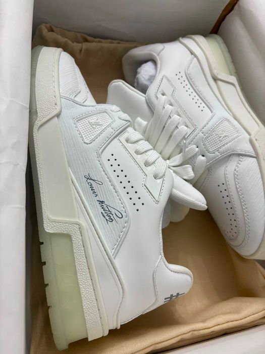 Aididasi  LOUIS VITTON piele naturala