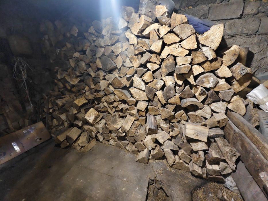 Продам Дрова 6 кубов