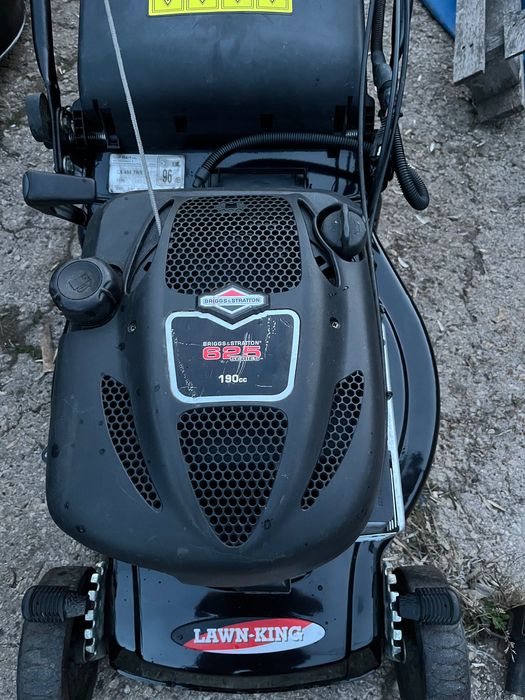 34:Самоходна моторна косачка Lawn-king Briggs 6.5 hp ,валяк