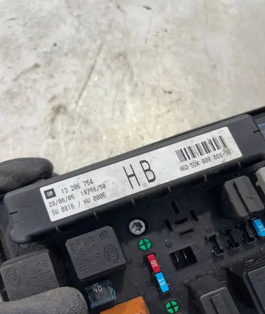 Panou sigurante si relee Opel Astra 2005 1.9 CDTI MT (120 hp)